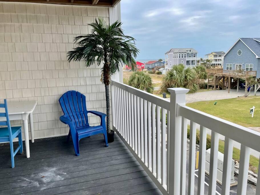 3 Bedroom Condo, Ocean Views & Short Walk To Beach! Oak Island Zewnętrze zdjęcie