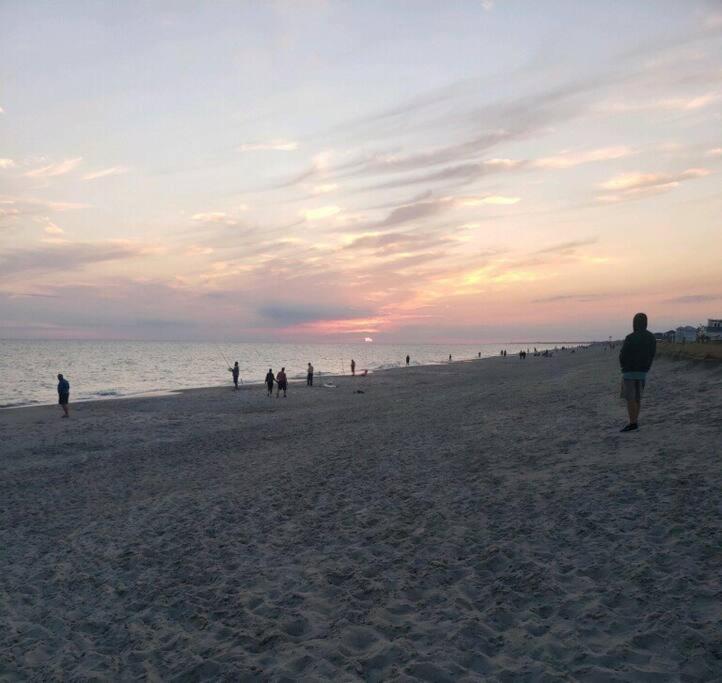 3 Bedroom Condo, Ocean Views & Short Walk To Beach! Oak Island Zewnętrze zdjęcie