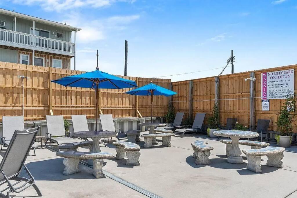 3 Bedroom Condo, Ocean Views & Short Walk To Beach! Oak Island Zewnętrze zdjęcie