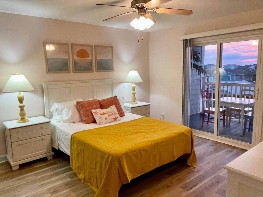 3 Bedroom Condo, Ocean Views & Short Walk To Beach! Oak Island Zewnętrze zdjęcie