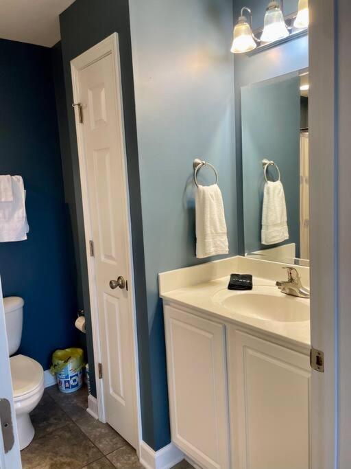 3 Bedroom Condo, Ocean Views & Short Walk To Beach! Oak Island Zewnętrze zdjęcie