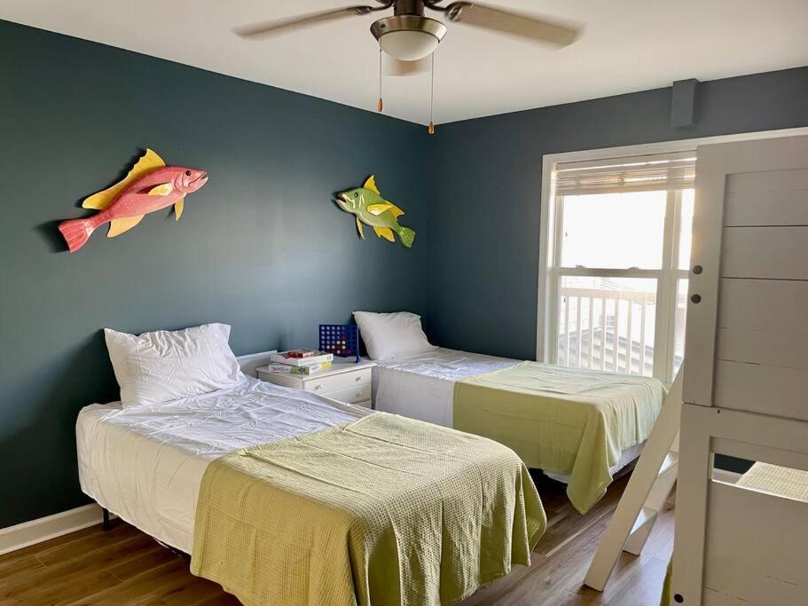 3 Bedroom Condo, Ocean Views & Short Walk To Beach! Oak Island Zewnętrze zdjęcie